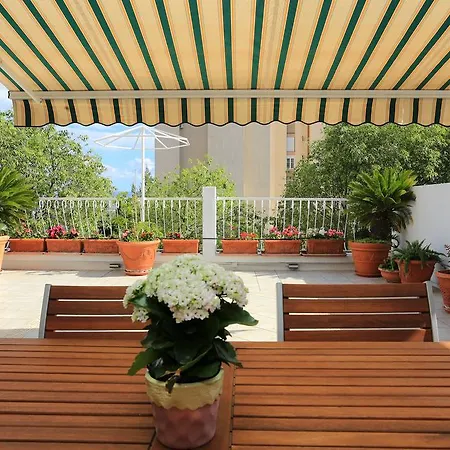 Capo Apartman *